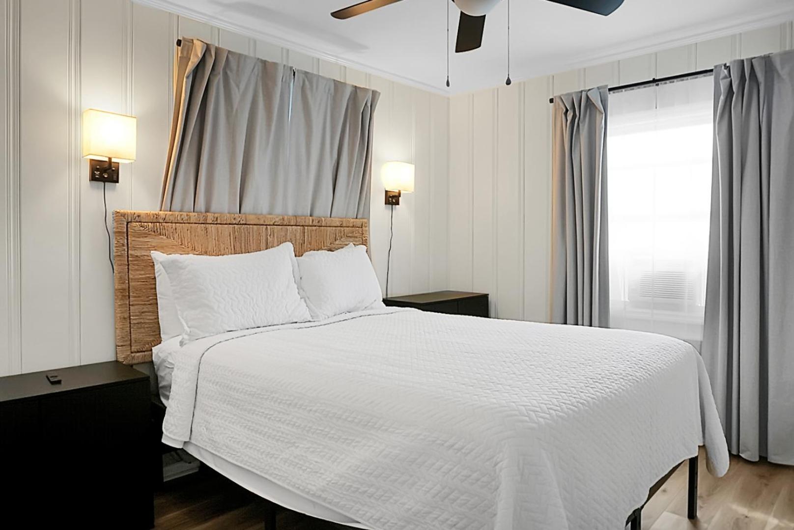 Seabirds Motel At Кюр Бийч Екстериор снимка
